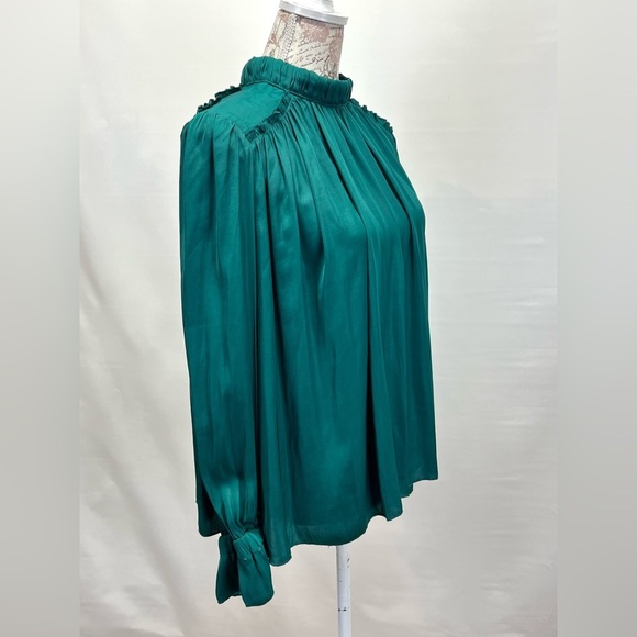 TCEC Emerald green ruched neckline poet sleeve top size M - Picture 7 of 12